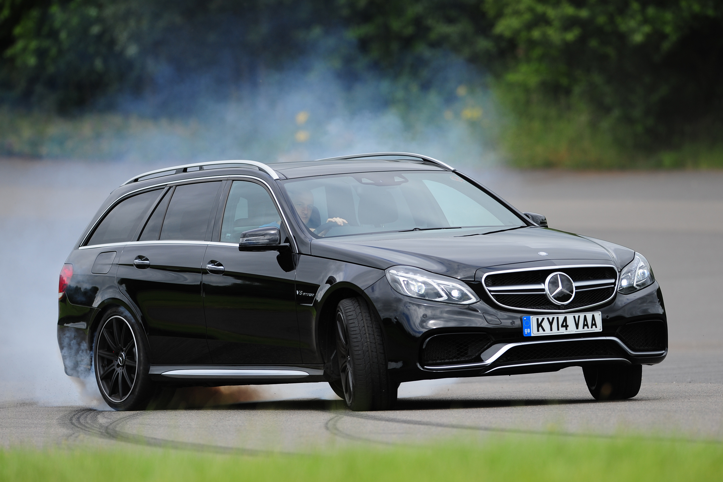 Е класс уроки. Мерседес е63 АМГ универсал. Мерседес е 63 AMG универсал. Mercedes e63 AMG универсал. Mercedes Benz e63 AMG универсал 2019.