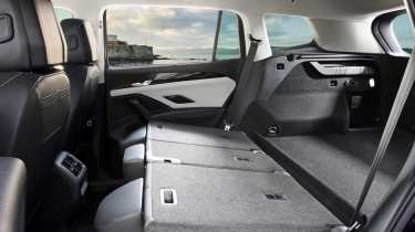 Volkswagen Tayron seats down