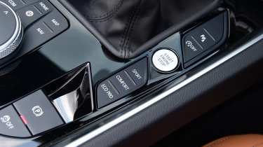 BMW Z4 UK centre console