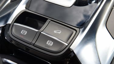 MG HS SUV facelift controls