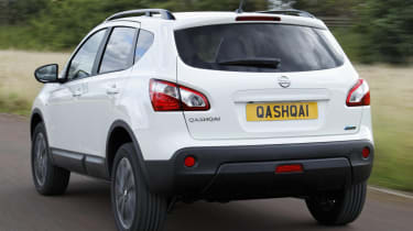 Nissan Qashqai 360 SUV 2013 rear quarter