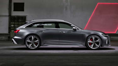 Audi RS6 Avant side