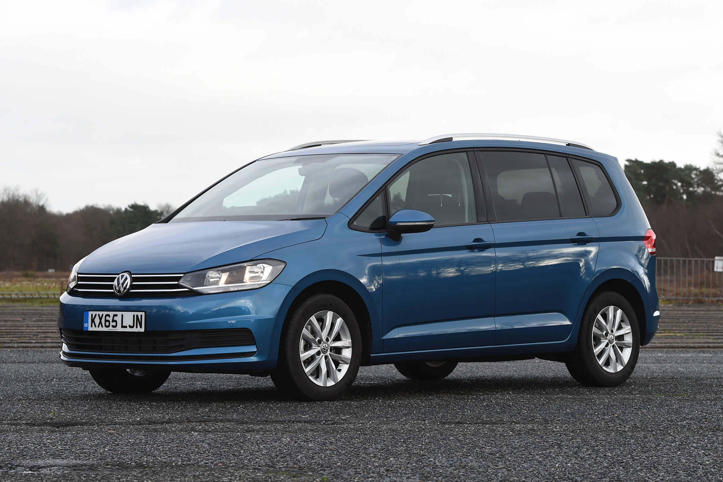 2021 Volkswagen Touran Review: See Why It's Our Favourite People Carrier!