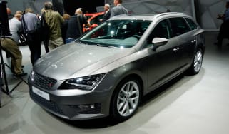 SEAT Leon ST front quarter static