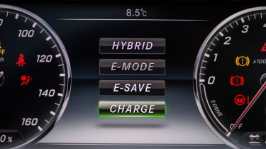 Various modes can be selected to tailor the S500e’s hybrid power to any situation