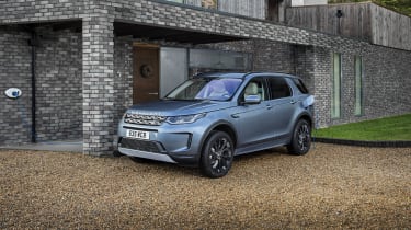 Land Rover Discovery Sport P300e charging