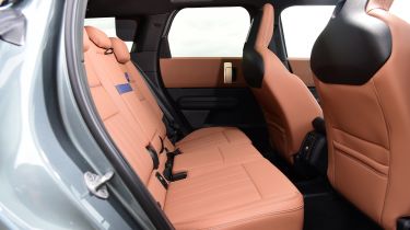 MINI Countryman rear seats