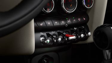 MINI hatchback 2014 interior buttons