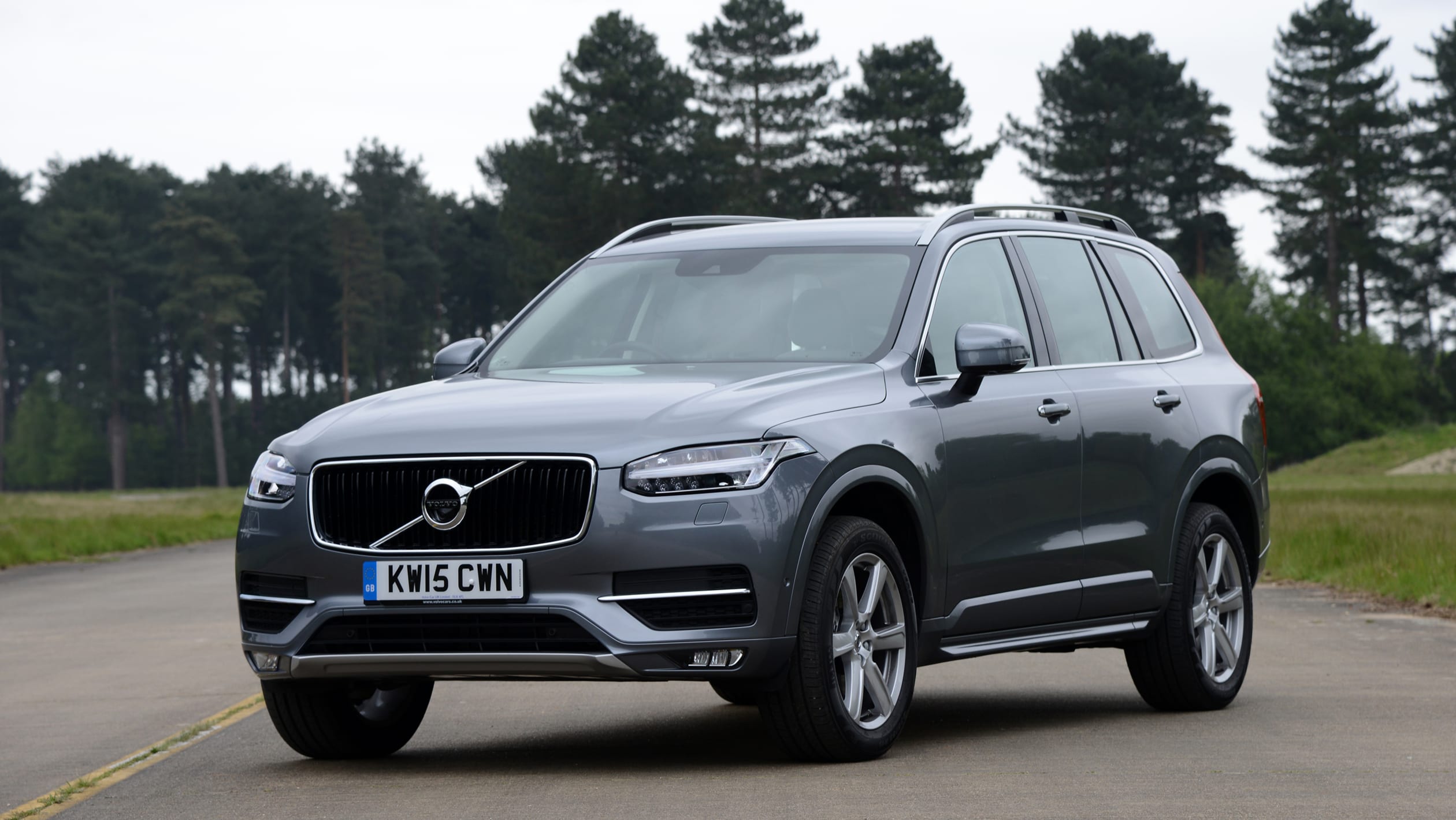Volvo XC90 SUV 2014 pictures Carbuyer