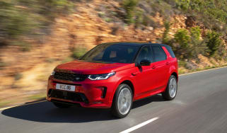 Facelifted Land Rover Discovery Sport - front quarter dynamic