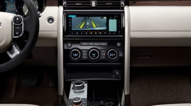 2016 Land Rover Discovery centre console