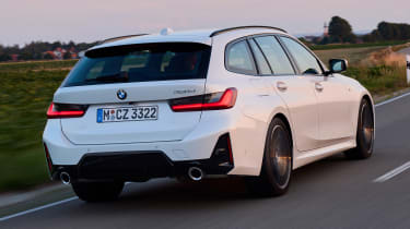 2022 BMW 3 Series Touring - rear 1