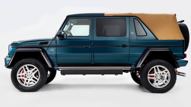 As well as luxury, the G650 Landaulet should also be incredibly capable off road, thanks to its 450mm ground clearance 