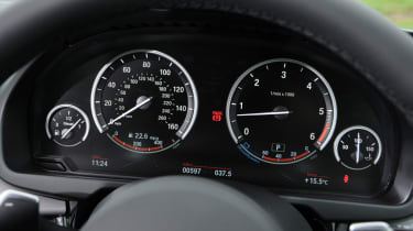 The instruments are traditional analogue dials, which are started to look dated next to some rivals with digital displays
