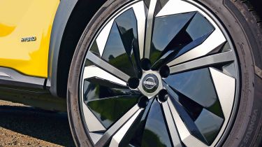 Nissan Juke UK drive wheel