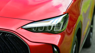 MG HS SUV facelift headlights