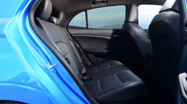 MG3 rear seat