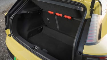 Volvo EX30 UK luggage compartment