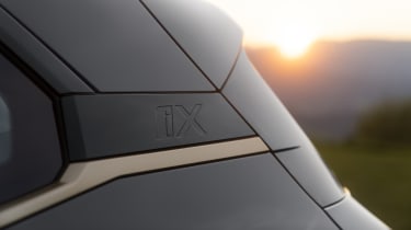 2022 BMW iX M60 bronze detail