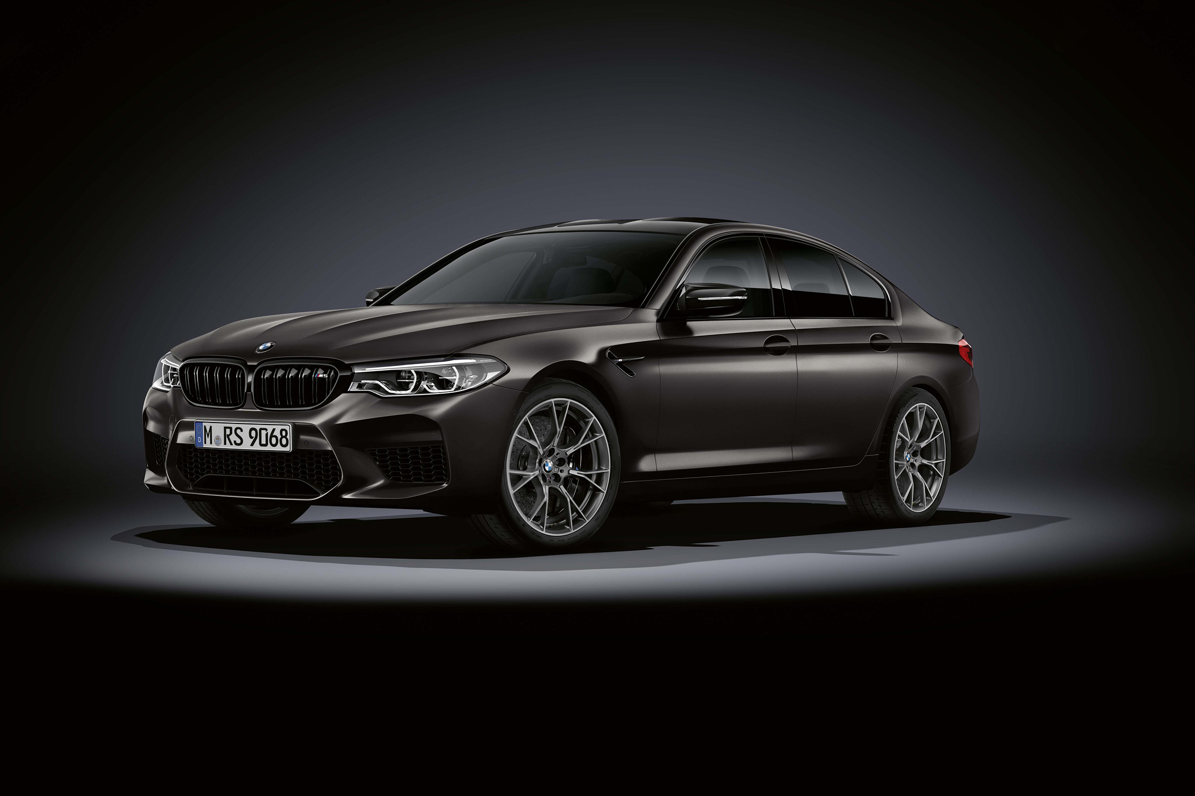 The Ultimate Driving Machine: The 2019 BMW M5 Edition 35 Jahre