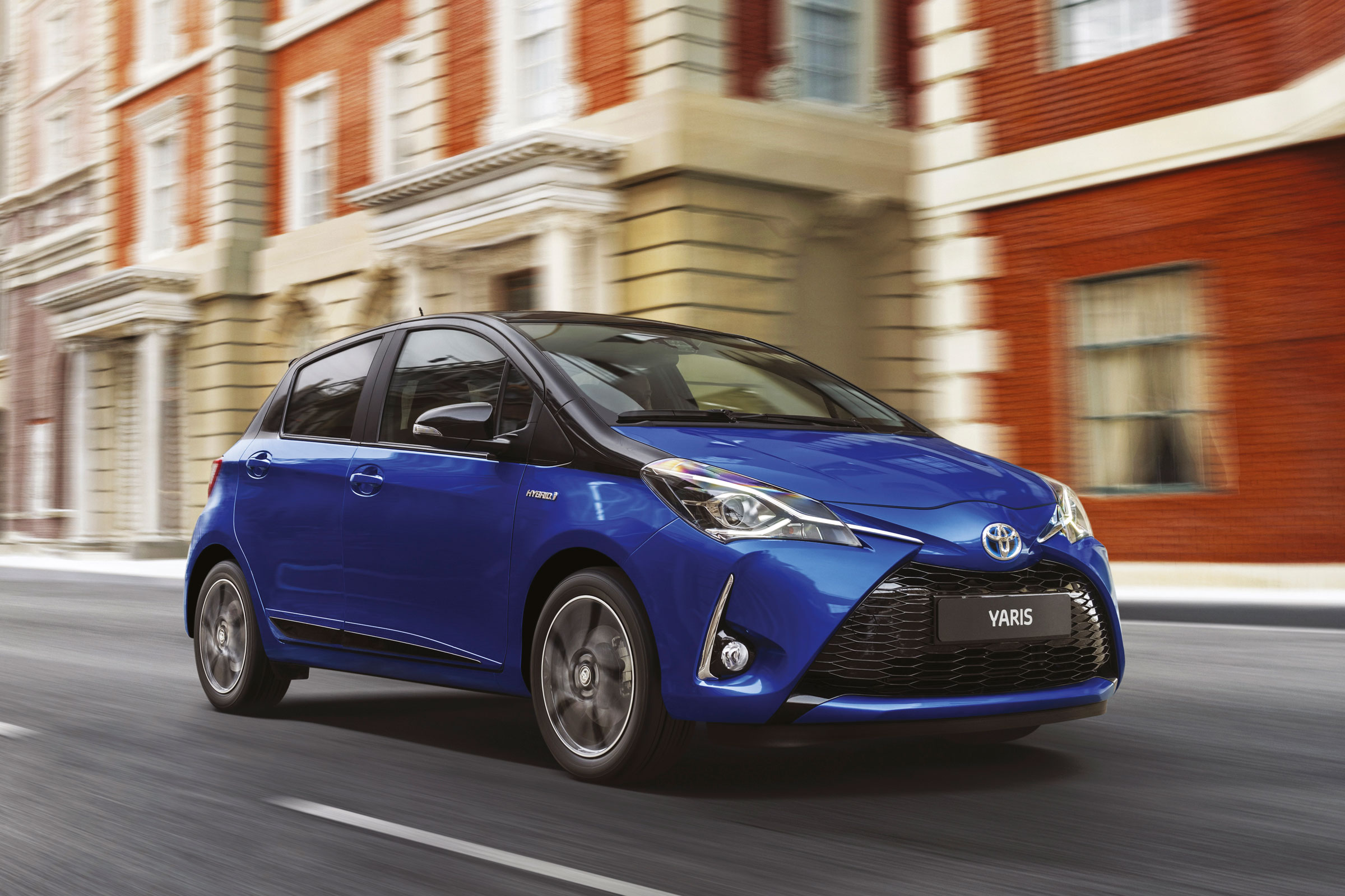 toyota-yaris-hatchback-2017-official-prices-and-trim-levels-carbuyer