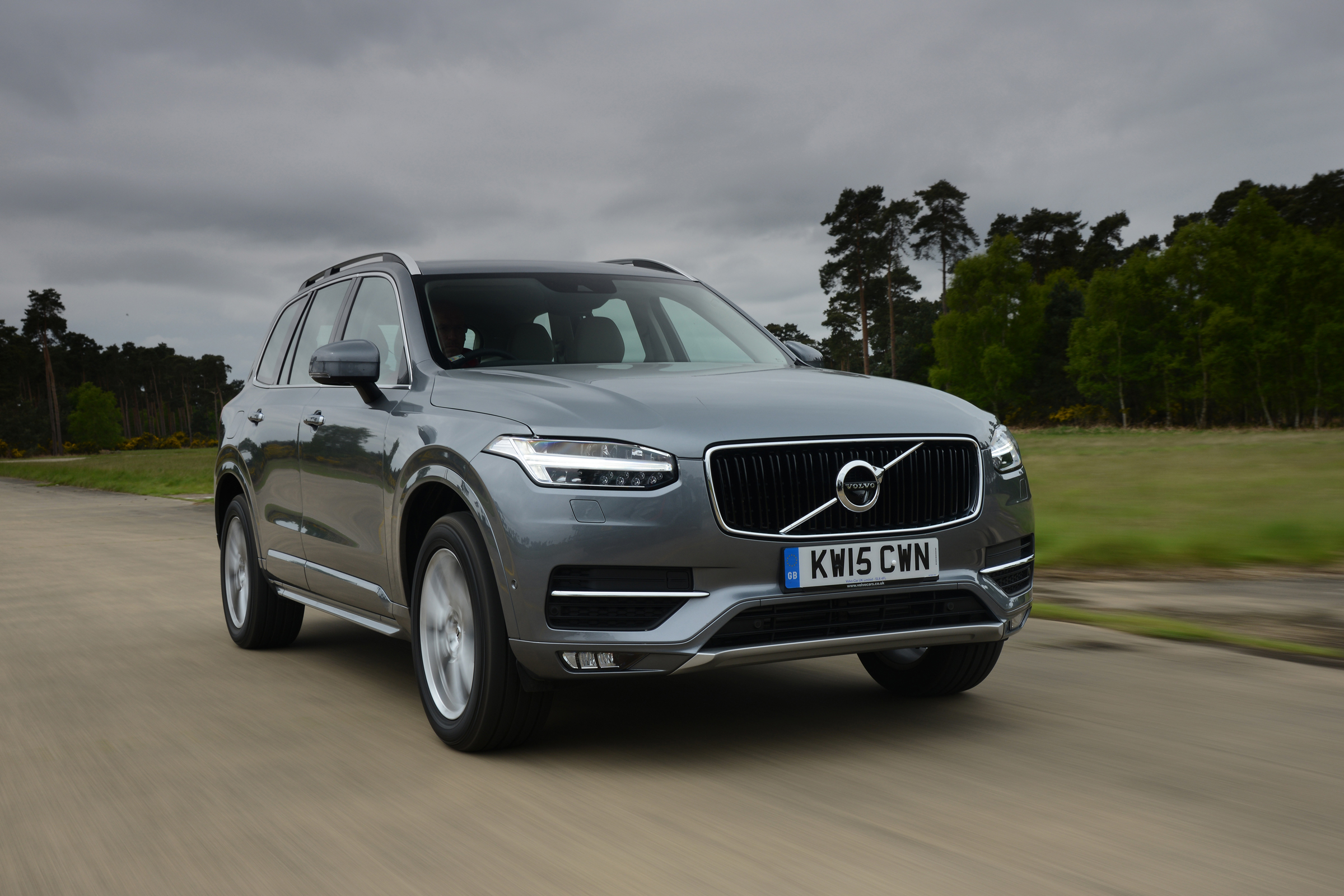 Volvo XC90 SUV 2020 review Carbuyer