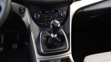 On petrol cars, the manual gearbox can be chosen with two-wheel drive