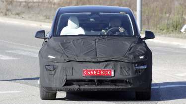 Tesla Model Y 2025 facelift spy shot front