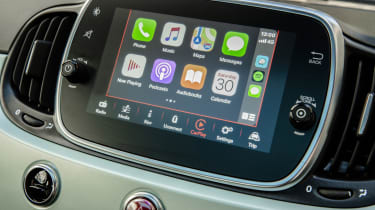 Fiat 500C screen with Apple CarPlay