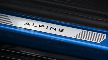 Alpine A290 door sill