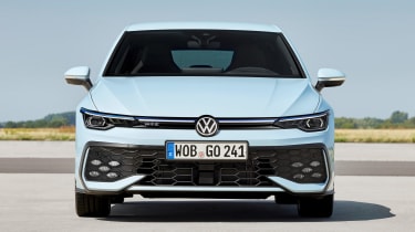 2024 Volkswagen Golf static front