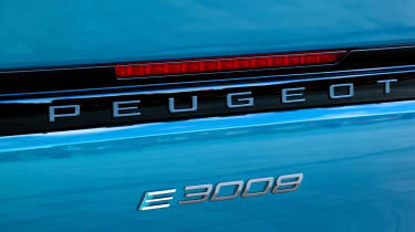Peugeot E-3008 rear badge