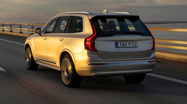 Volvo XC90 rear quarter dynamic