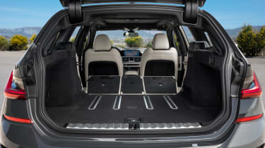 2019 BMW 3 Series Touring - rear loadspace