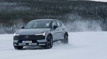 Volvo EX30 Cross Country driving front