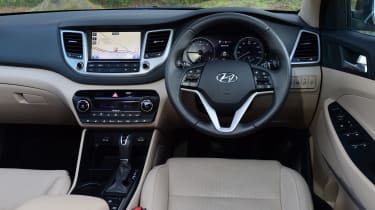 Hyundai Tucson - interior 