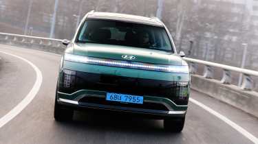 Hyundai Ioniq 9 front cornering