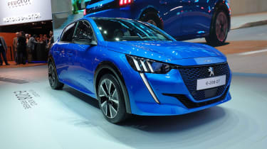 Peugeot e-208 revealed at Geneva - front