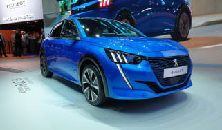 Peugeot e-208 revealed at Geneva - front