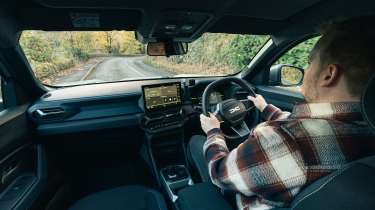 Dacia Duster UK interior staff