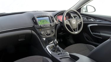 Vauxhall Insignia Hatchback 08 17 Interior Comfort Carbuyer