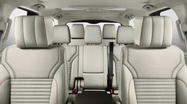 2016 Land Rover Discovery seats