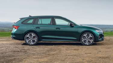 Skoda Octavia vRS Estate side profile static