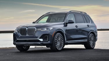 BMW X7 SUV front 3/4 static