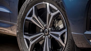 Volvo XC60 SUV alloy wheels