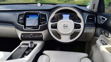 Volvo XC90 - interior