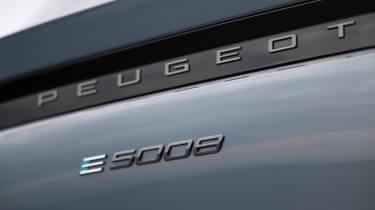Peugeot E-5008 closeup
