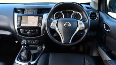 Nissan Navara - dashboard