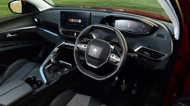 Peugeot 5008 SUV steering wheel