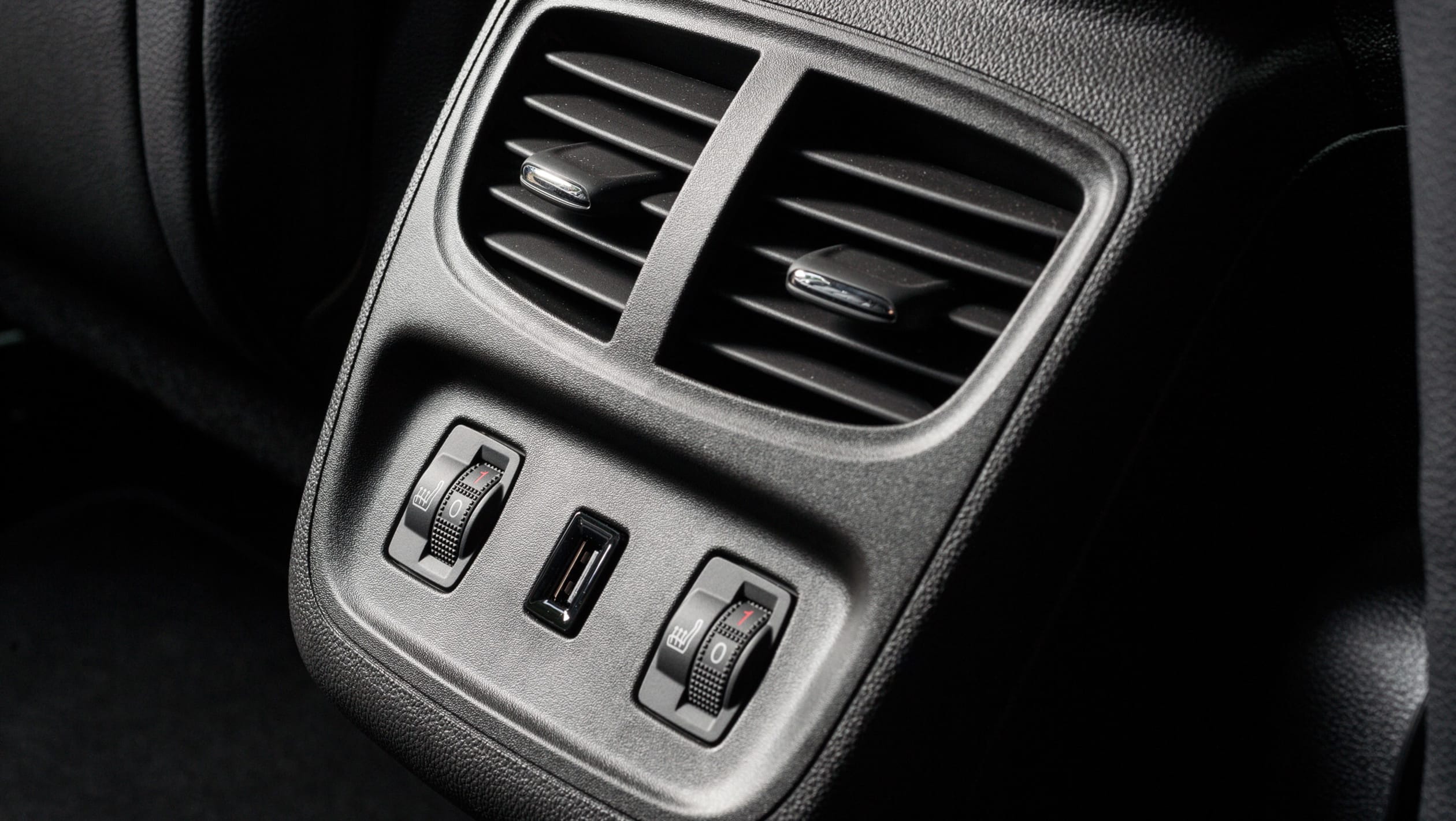 Vauxhall Grandland X review gallery Carbuyer